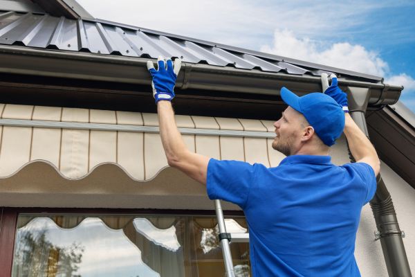 Rain Gutter Maintenance in Louisville